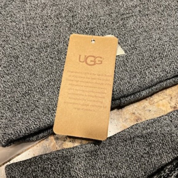 Ugg  hat, glove, neck scarf set ~ NWT main image 4